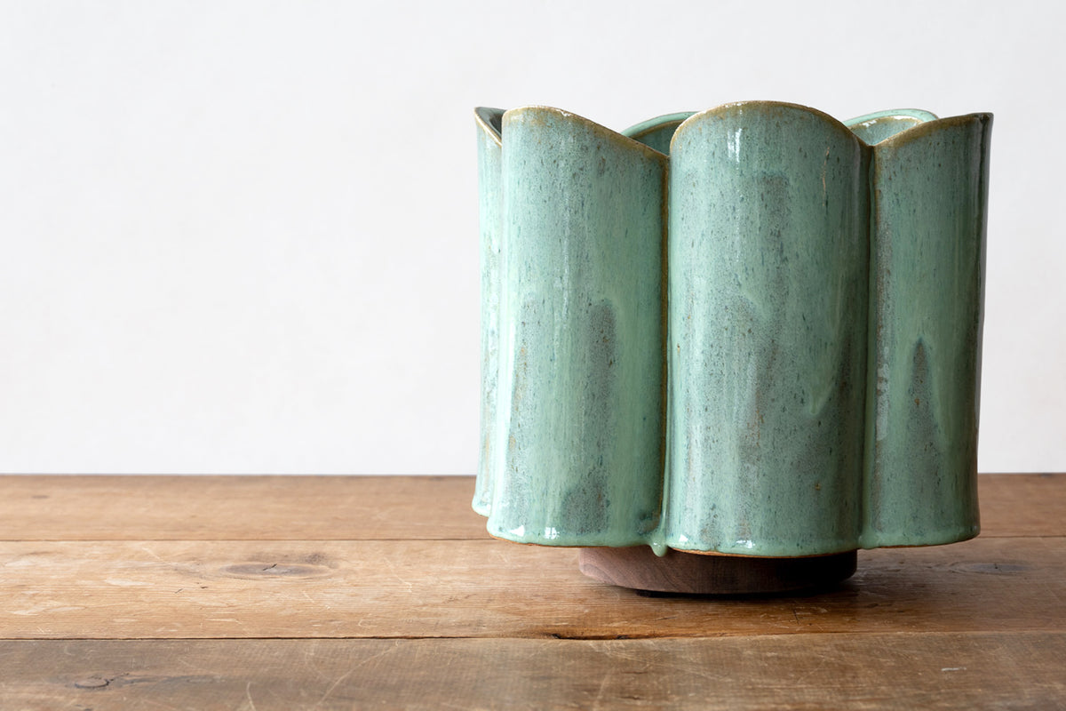 Short Scallop Vase - Fern