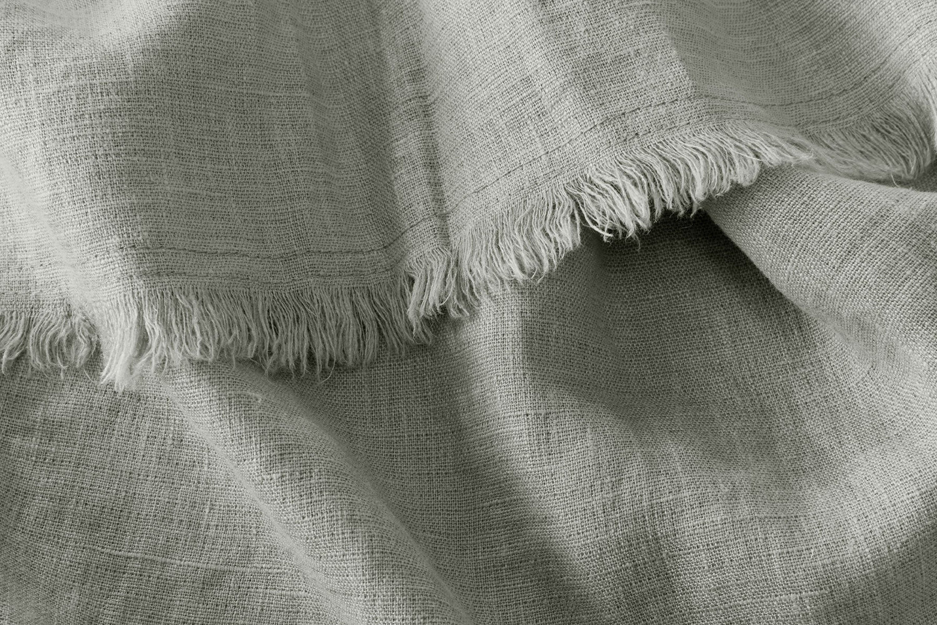 Freya Linen Throw - Stone