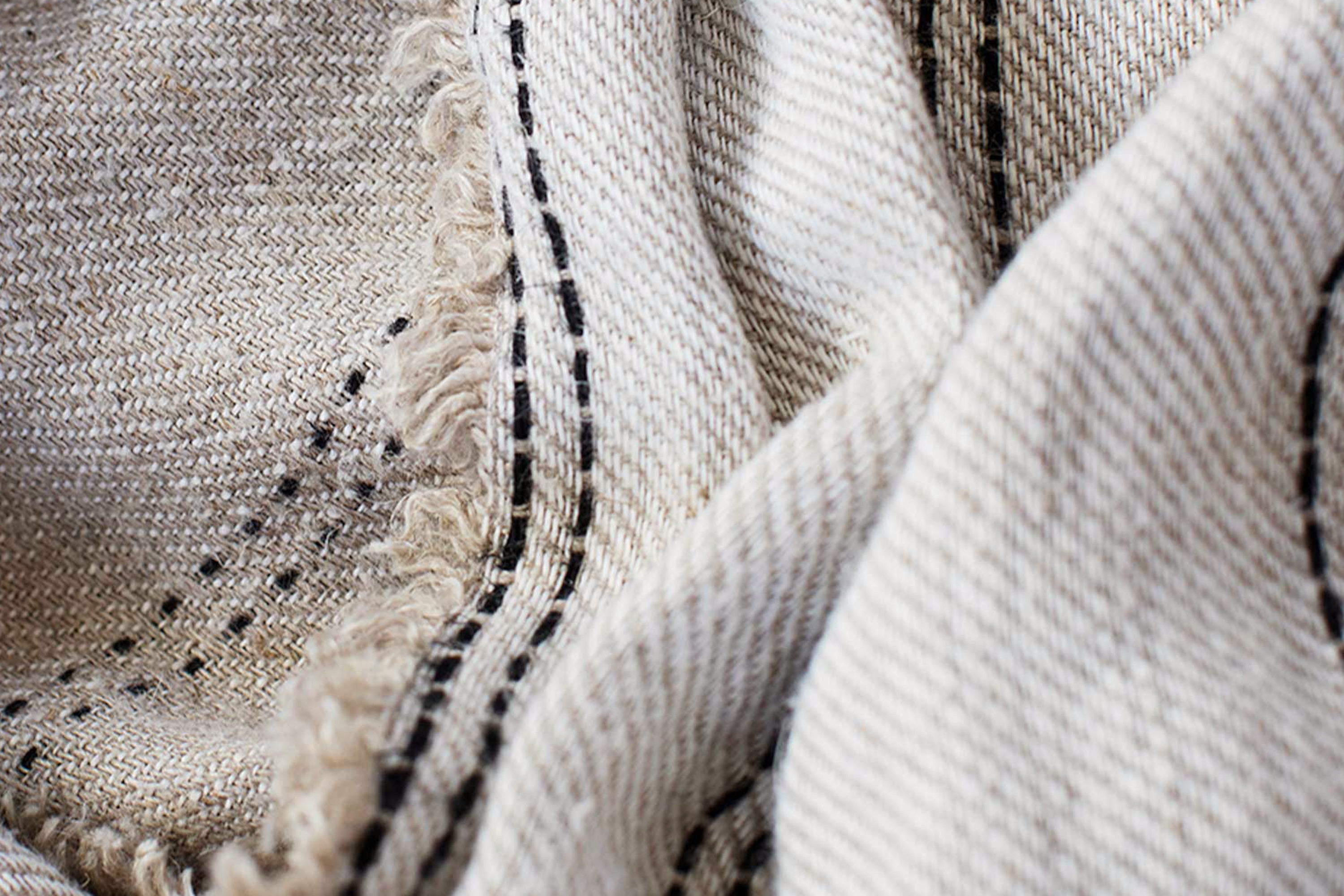 Mira Linen Throw - Ana