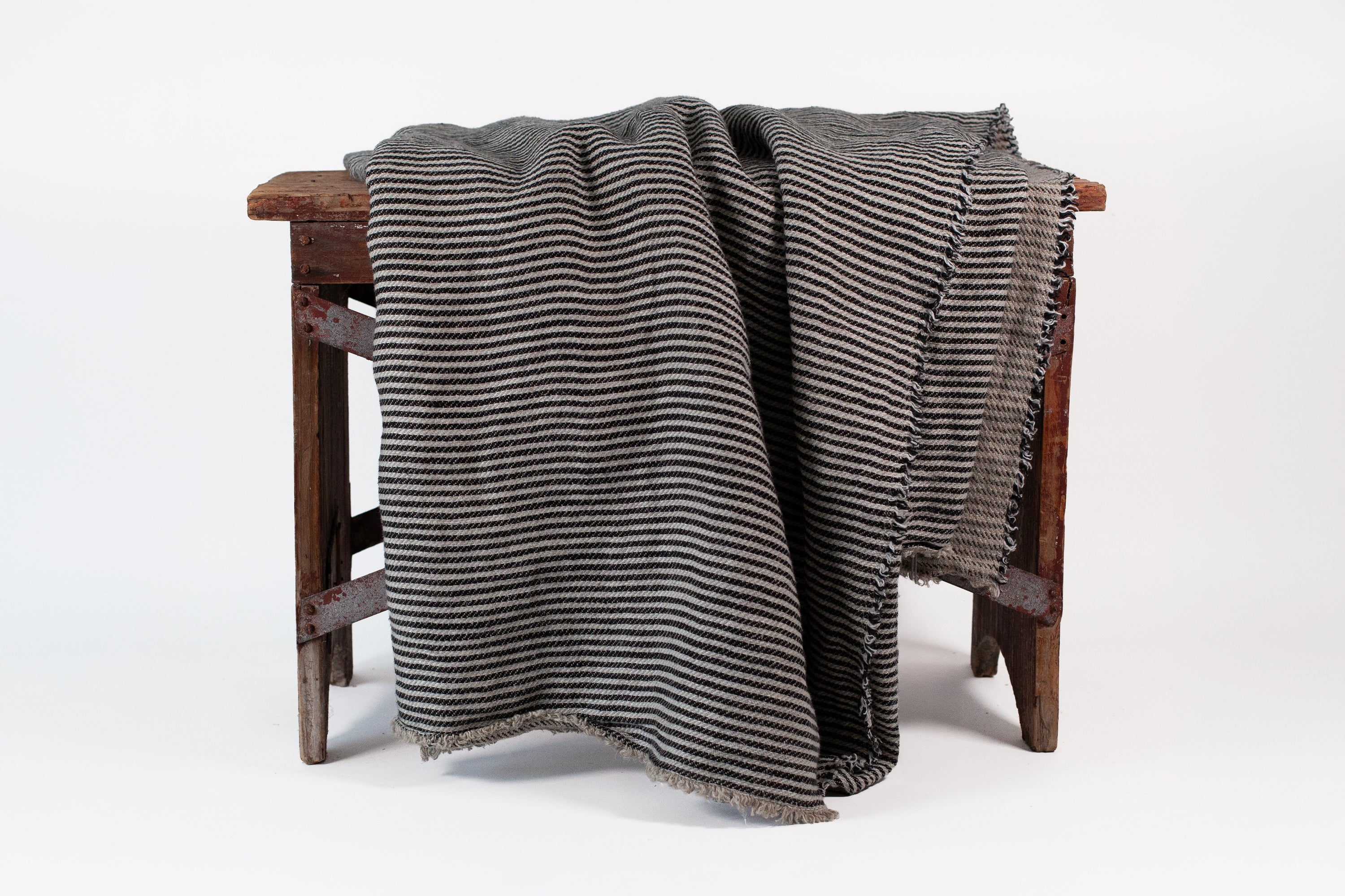 Cultiver - Mira Linen Throw - Ellis Stripe