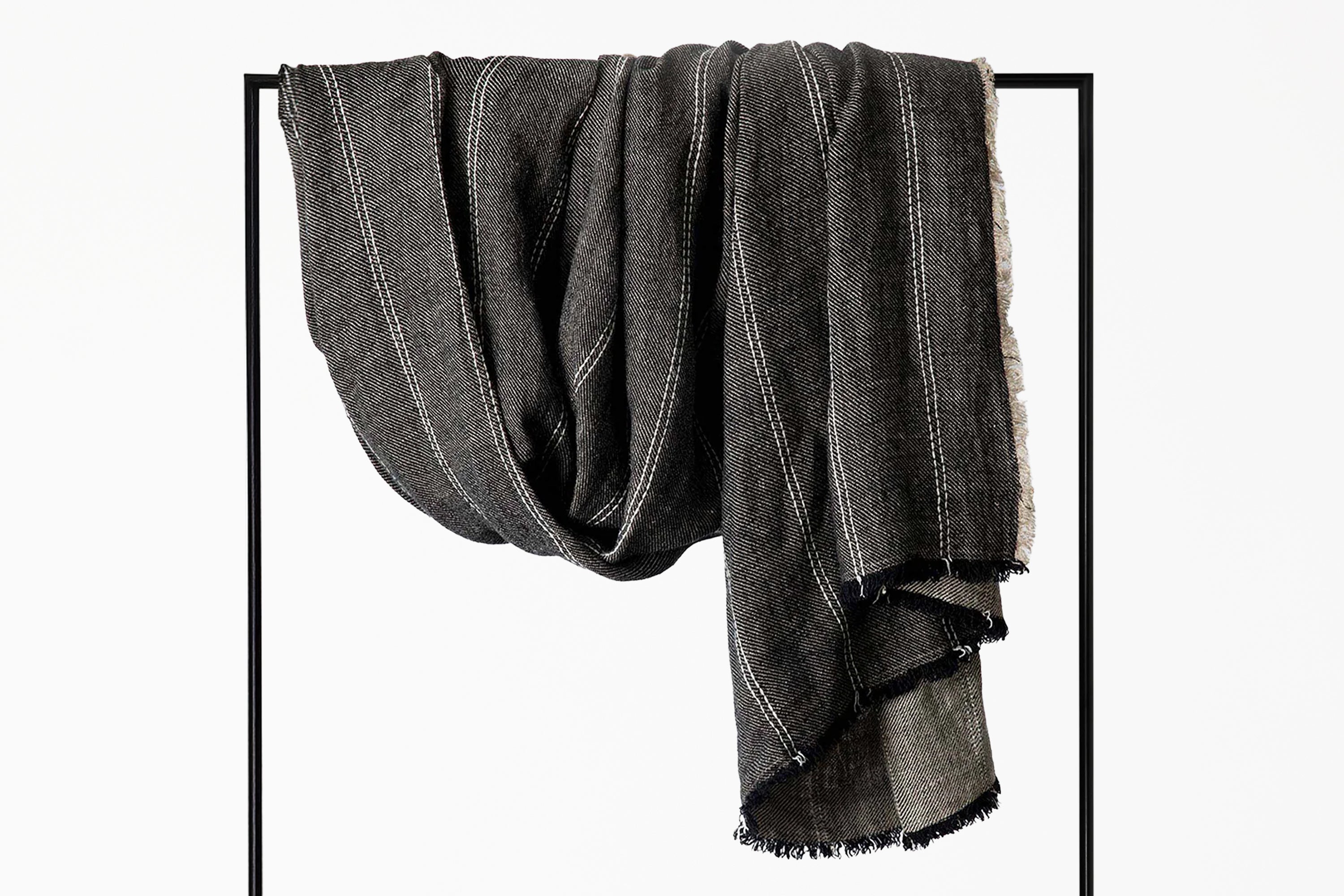 Mira Linen Throw - Rafa