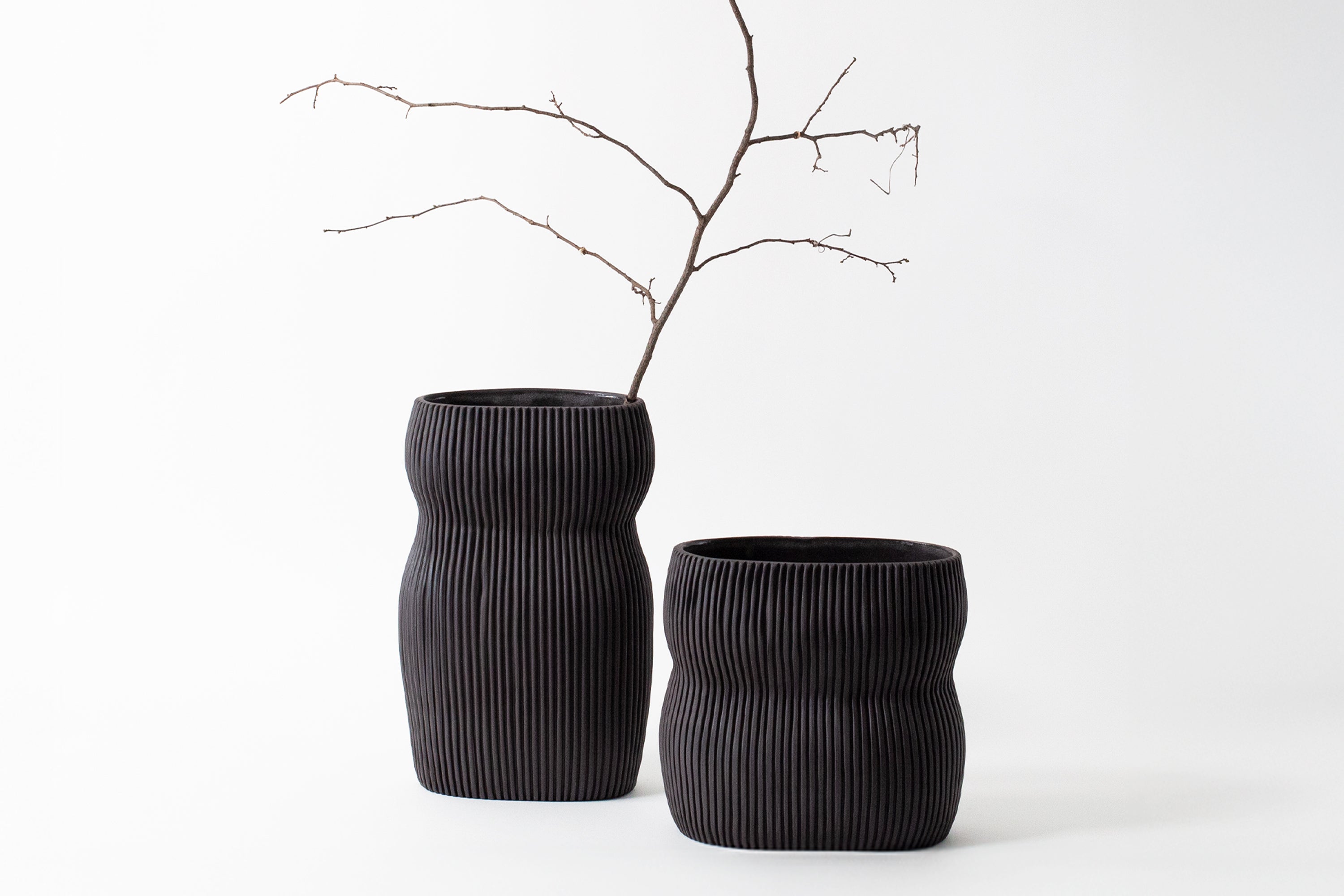 Cym Warkov Ceramics - Oval Curvy Vases - Black