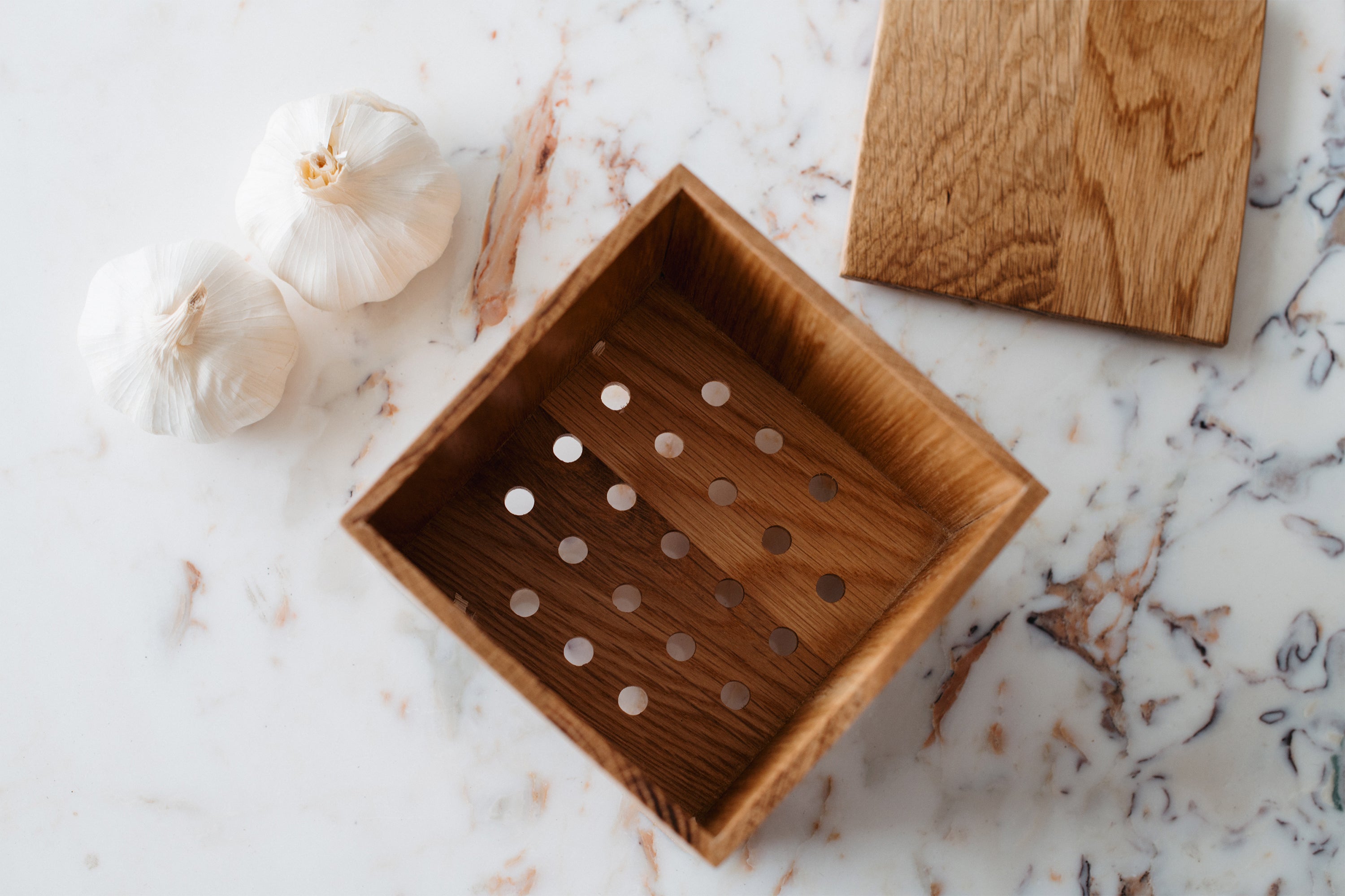 Ferm Living - Bon Garlic Box