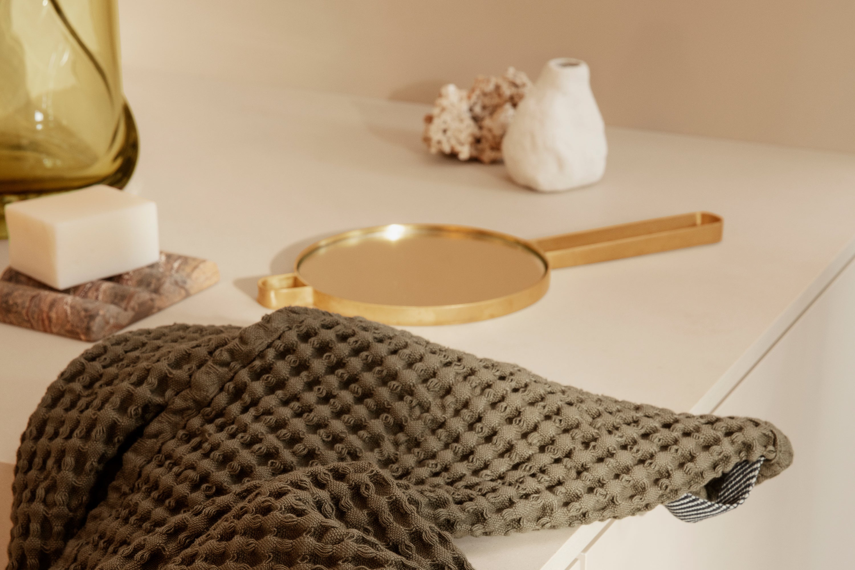 Poise Hand Mirror