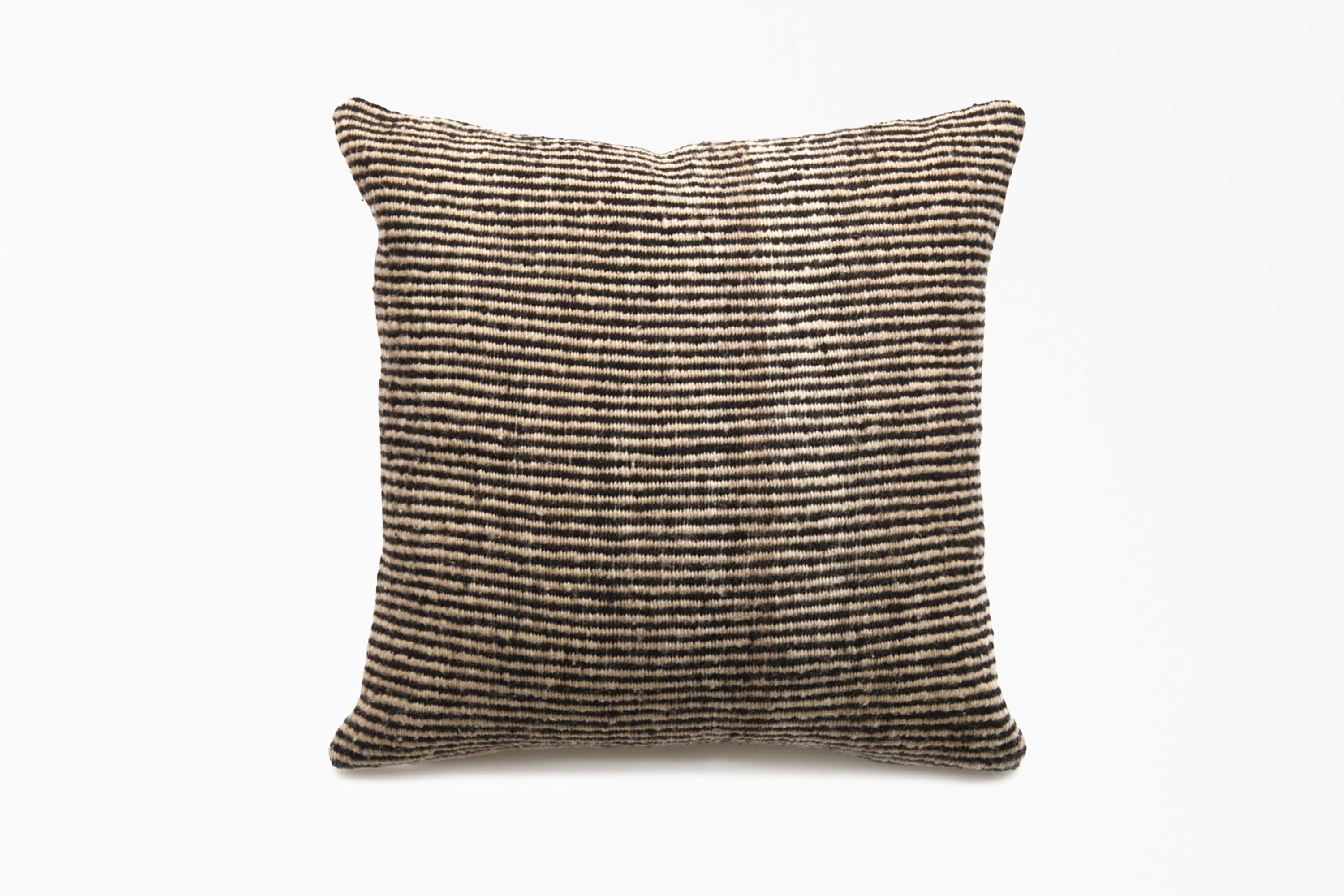 Intiearth - Tierra Pillow - Raya