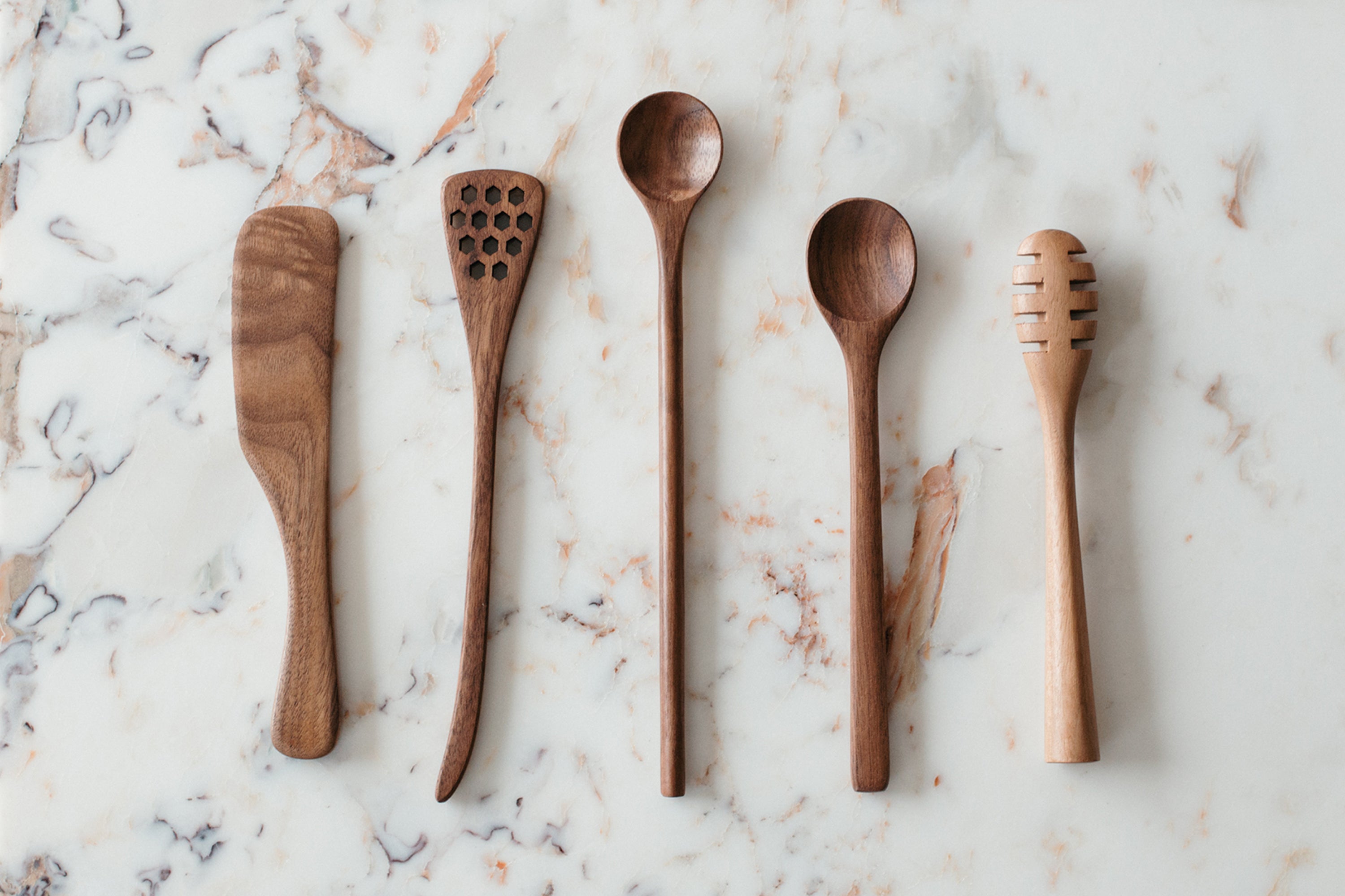 6’’ Walnut Rounded Spreader